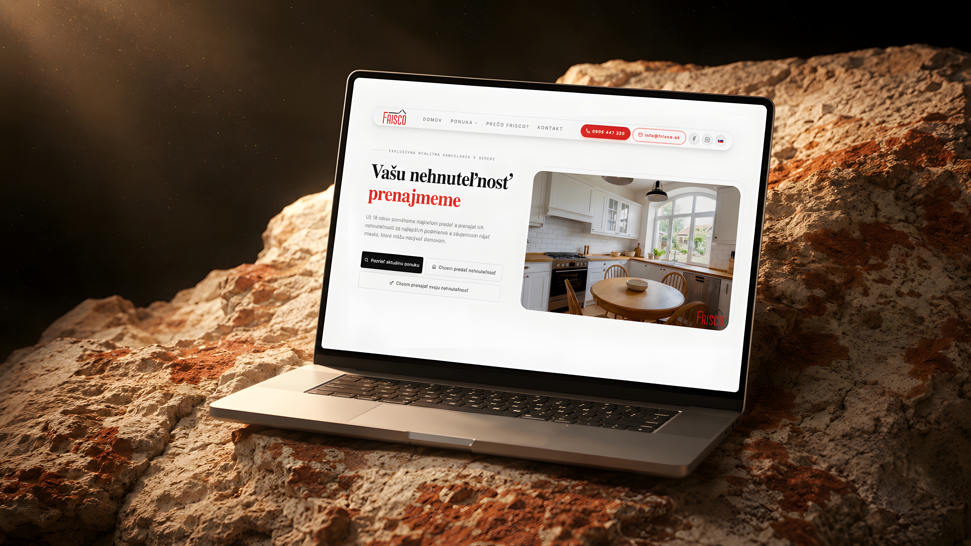 FRISCO realitná kancelária Sereď — mockup webstránky pre realitku na MacBooku